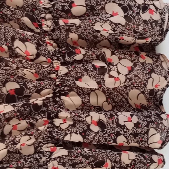 Lily Rose Delicate Blouse - Picture 2 of 7